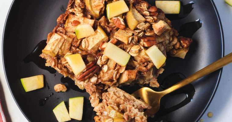 Apple Pie Baked Oatmeal