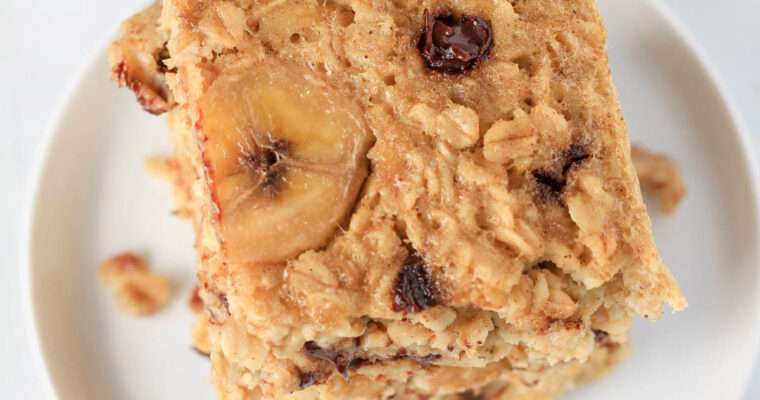Healthy Banana Oatmeal Bars with Chocolate Chips