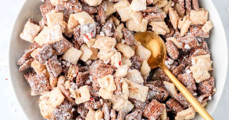 Peppermint Bark Puppy Chow