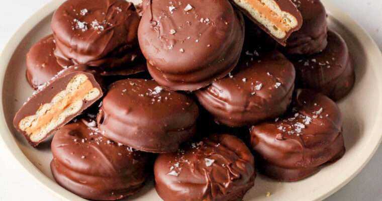 Vegan Chocolate Peanut Butter Ritz Cookies