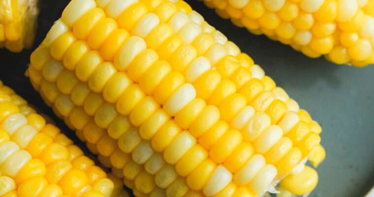 How to Microwave Corn